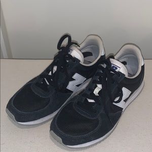New Balance Tennis Shoes